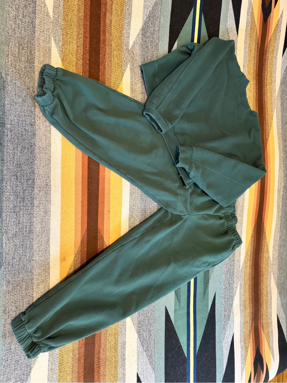 Gap women’s green Sweatshirt and Jogger Set
